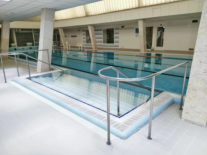 Swimming pool in Elizabeth's Spa in Karlovy Vary